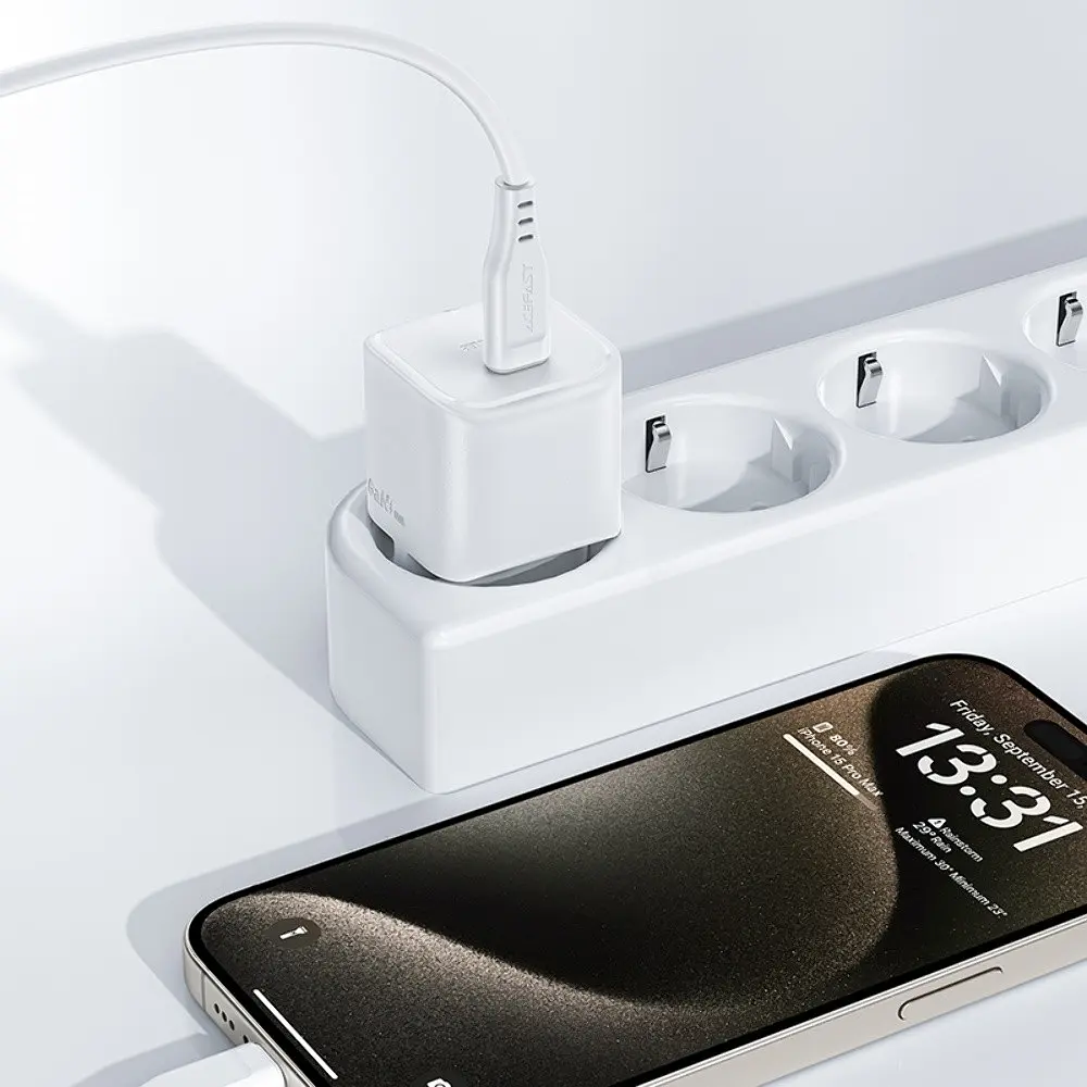 Зарядний пристрій Acefast A77 mini Type-C PD30W GaN білий + кабель Type-C to Type-C - фото 2