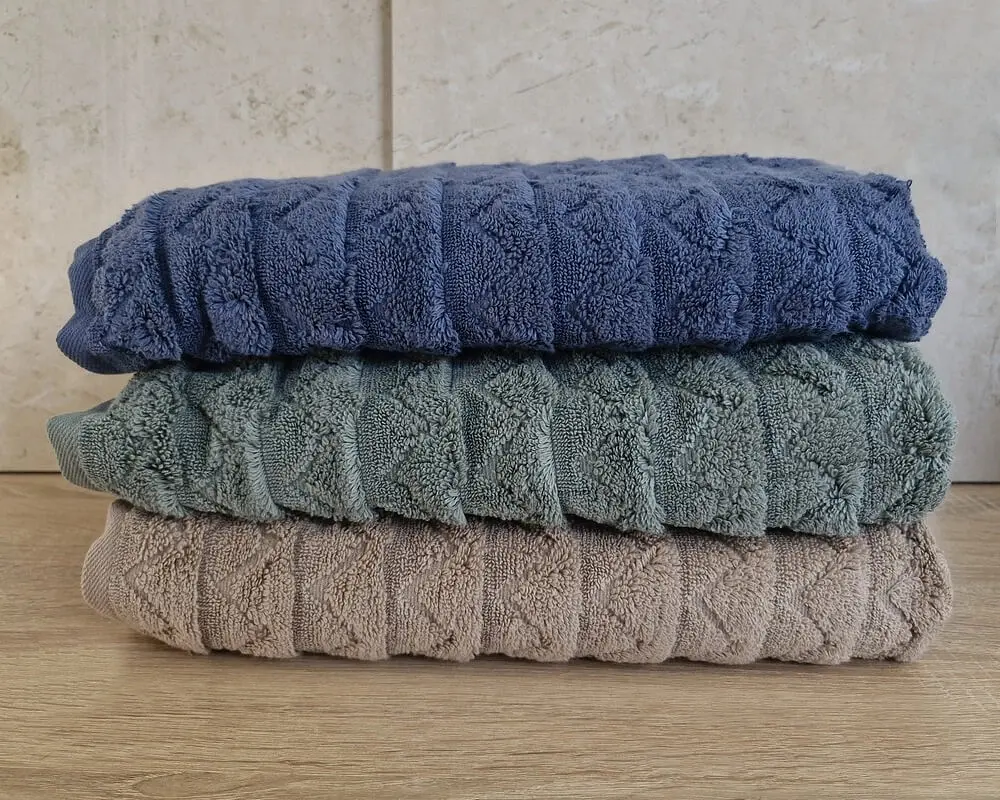 Набір турецьких махрових рушників Cestepe MicroCotton Premium 3 штуки 70x140 Ucgen 1 щільність 600 г/м2 - фото 3