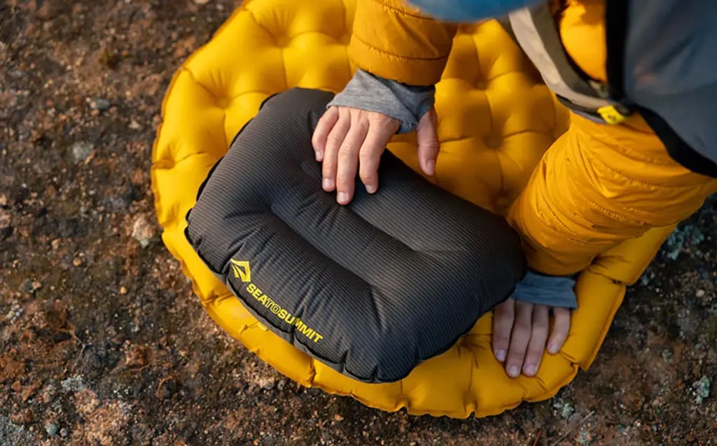 Надувная подушка Sea to Summit Aeros Ultralight Pillow, Regular Темно-серый - фото 7