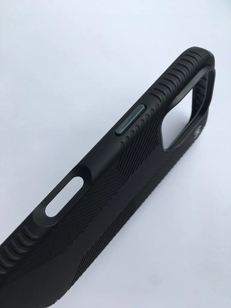 Оригінальний протиударний чохол Speck Presidio2 Grip MagSafe для iPhone 16 Pro (6.3") Black 150761-3205 - фото 7