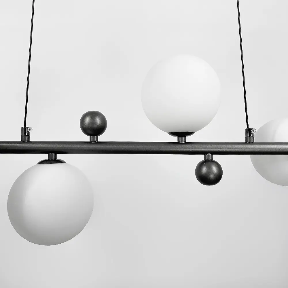 Удлиненная люстра с 6 белыми плафонами длиной 90 см | Line F | Ст. MJ295L/6L BK+WT - фото 4