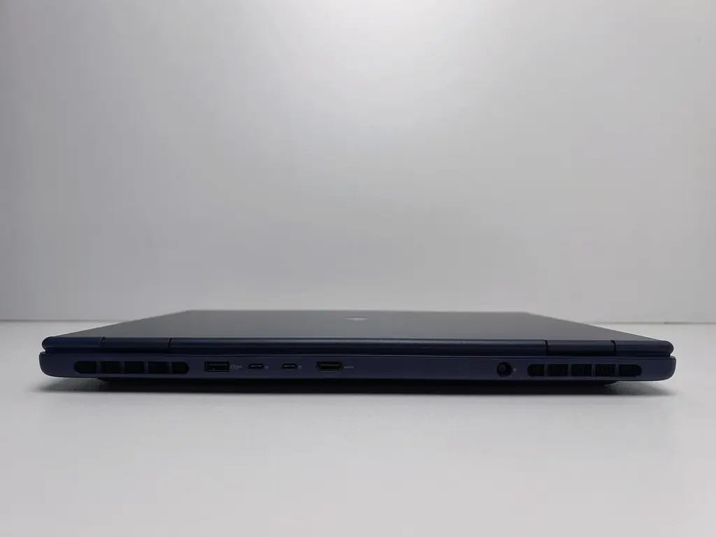 Ноутбук Dell 16 Alienware 16 Aurora 2.5K IPS 120Hz/Intel 7-240H/32GB/1TB/RTX 5060 8GB/DOS (LAC16250-7568BLU-PUS) - фото 2