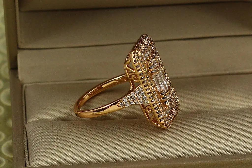 Кільце Xuping Jewelry Октаедр р 20 золотисте - фото 2