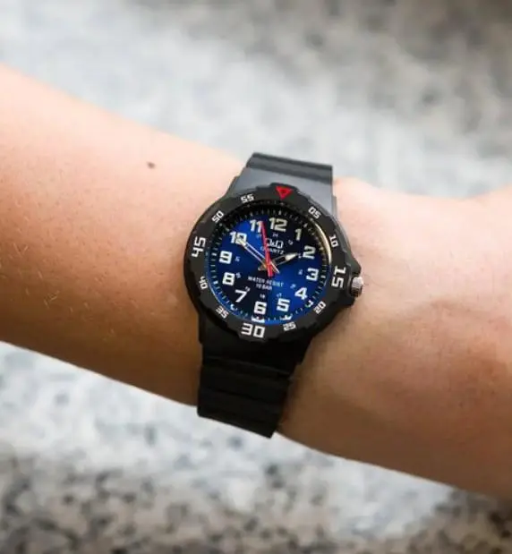 Годинник Q&Q VR19J005Y - фото 2