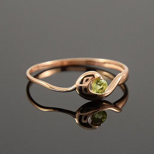 Золота каблучка з хризолітом 18.5 K-0059
