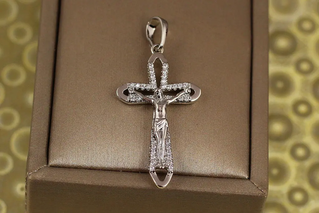 Хрестик Xuping Jewelry з розп"яттям і заокругленими краями 3,2 см сріблястий