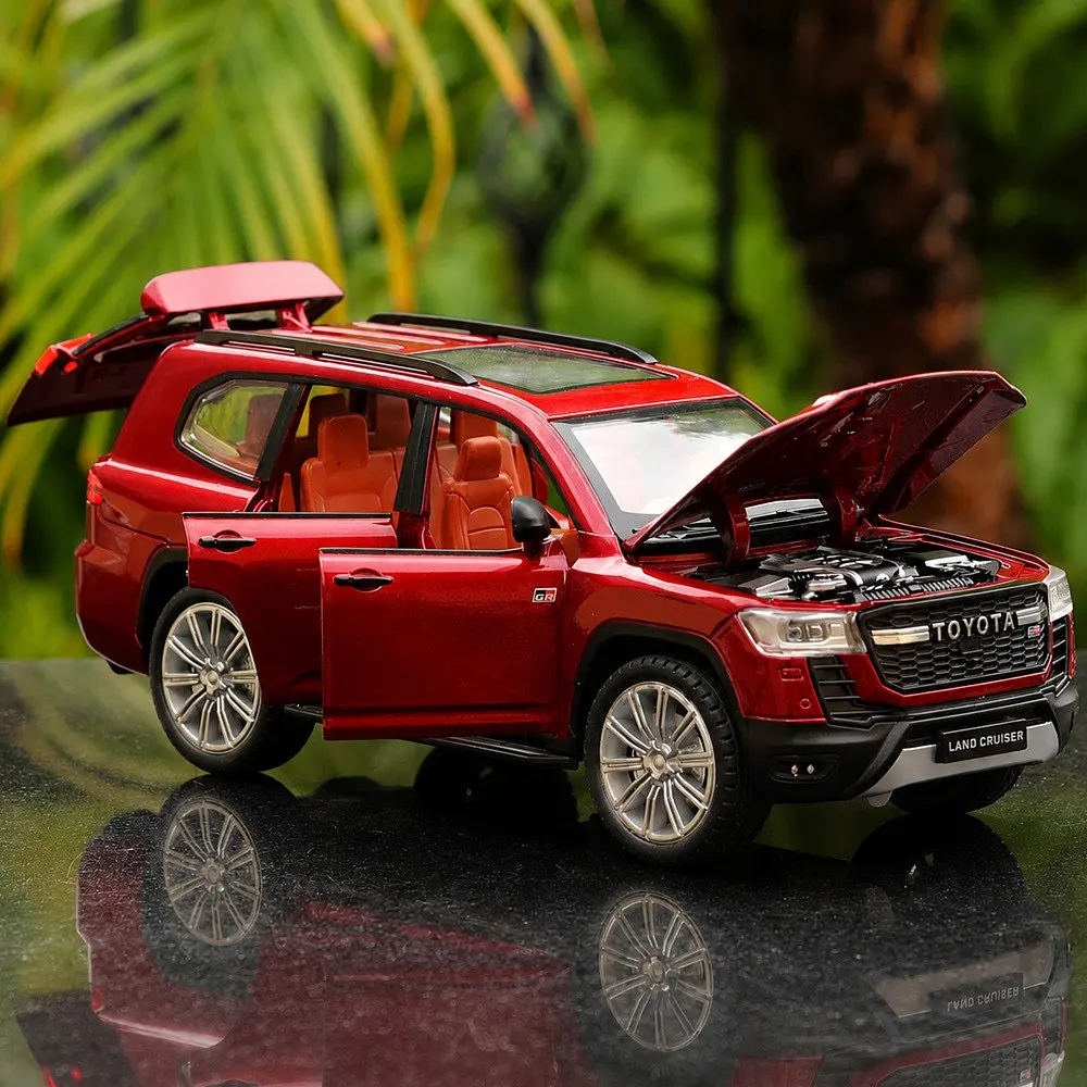 Колекційна металева модель автомобіля АвтоЕксперт Toyota Land Cruiser 300 GR Sport з інерцією, світлом та звуком 1:24 - фото 4