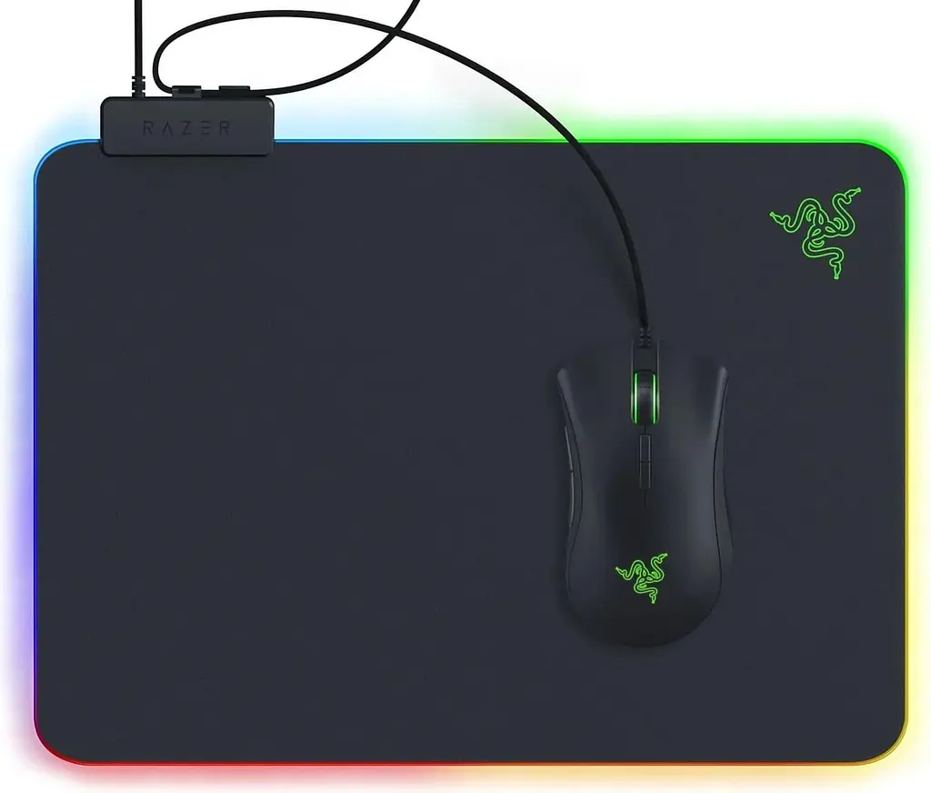 Ігрова поверхня Razer Firefly V2 (RZ02-03020100-R3M1) - фото 2