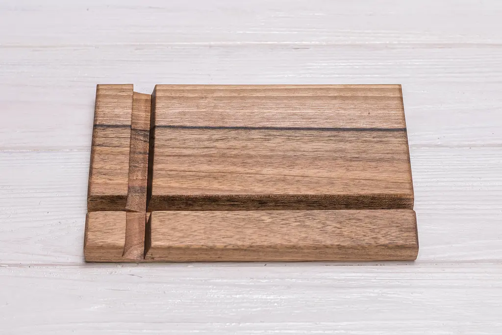 Підставка з дерева для гаджета ecoWalnut 175х115х15 мм