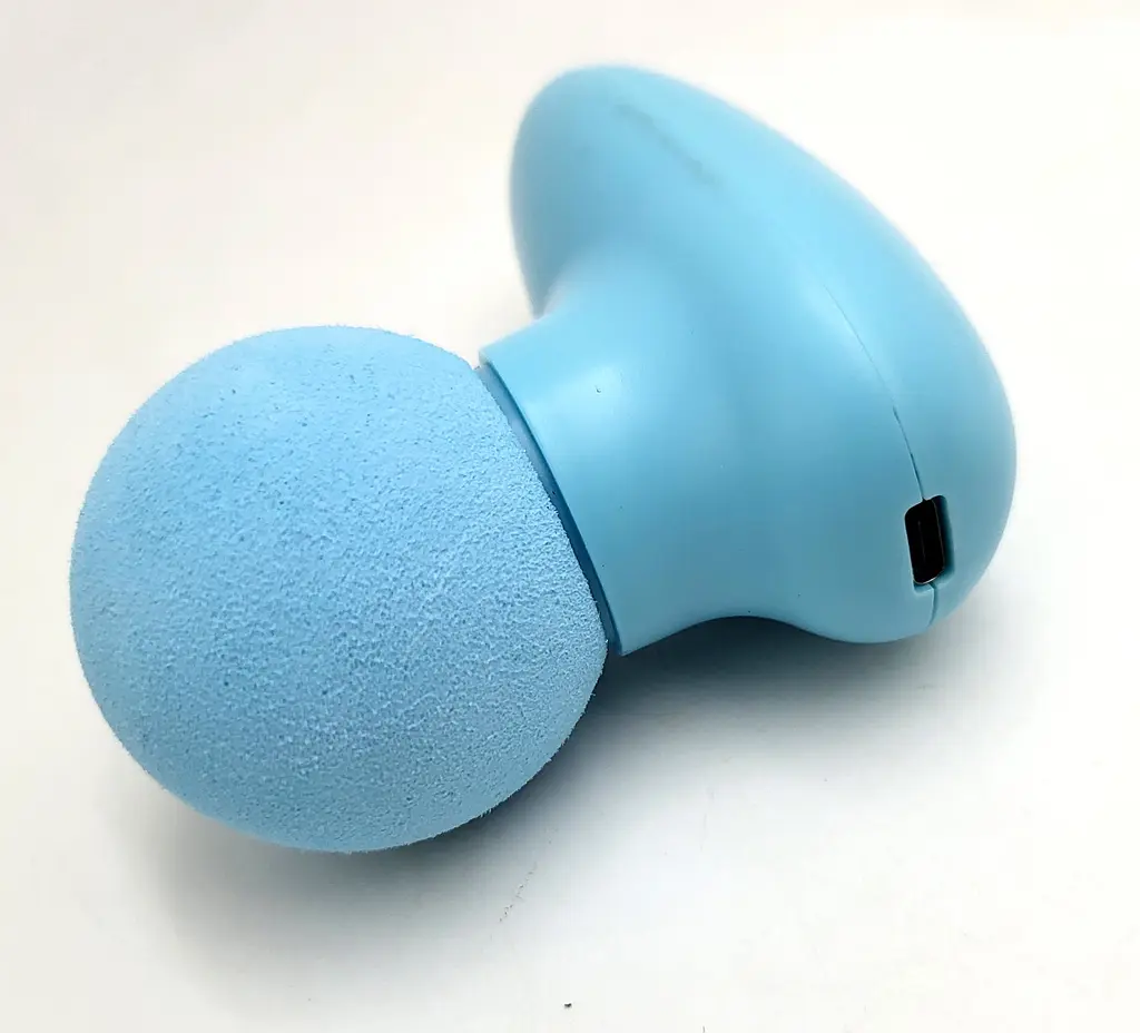 Масажер акумуляторний м'язовий ударний кишеньковий від USB для вібраційного масажу 6 режимів Fascial Gun UKC блакитний - фото 3