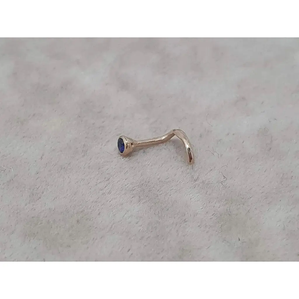 Золота сережка-пірсинг Dear в ніс Dear с фіанітом. 1023.1 Синій (темний) - фото 2