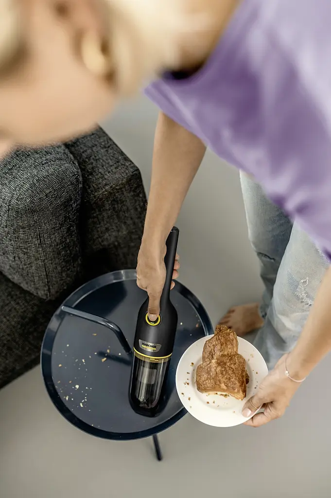 Акумуляторний ручний пилосос Karcher CVH Anniversary Edition (1.198-355.0) - фото 4