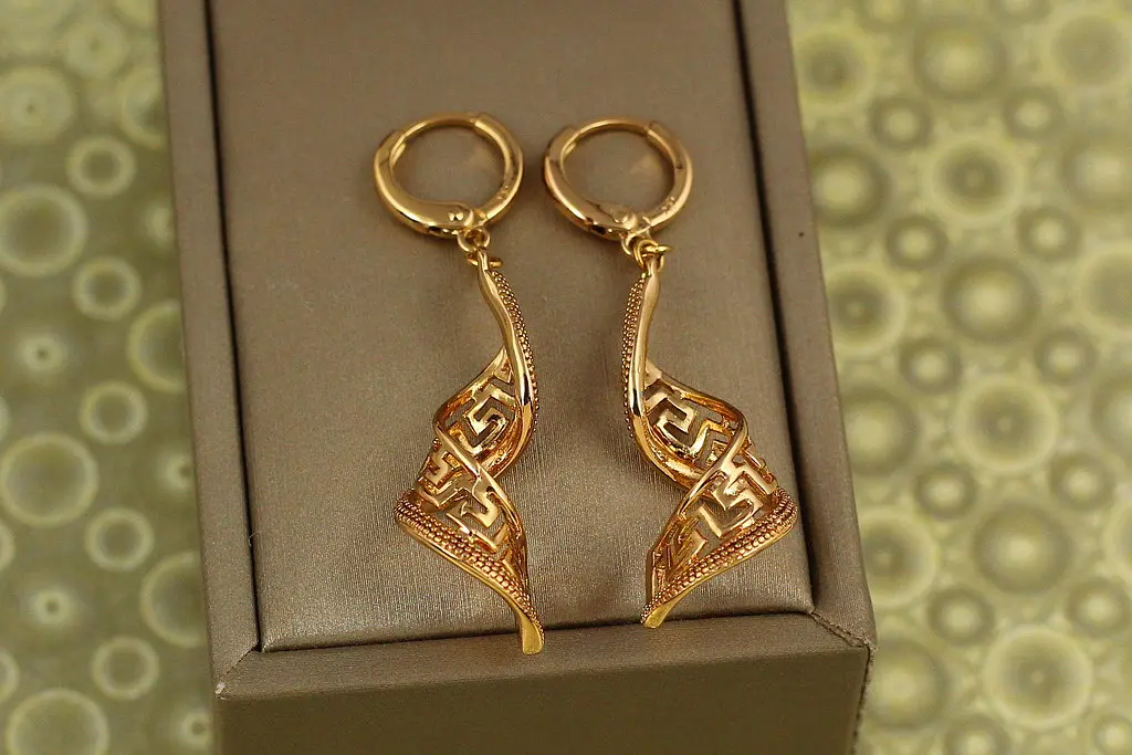 Сережки підвіски Xuping Jewelry завитки 4,5 см золотисті - фото 2