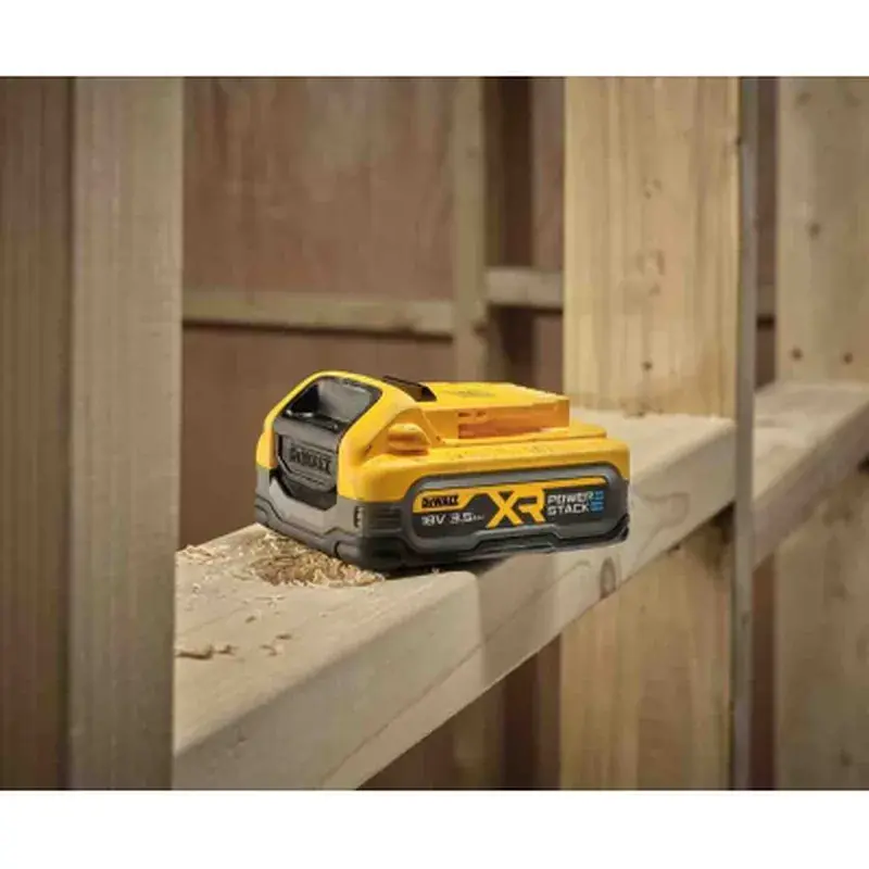 Акумулятор до електроінструменту DeWALT 18V XR Li-lon PowerStack 3.5Ah, вага 0.54 кг (DCBP318) - фото 6