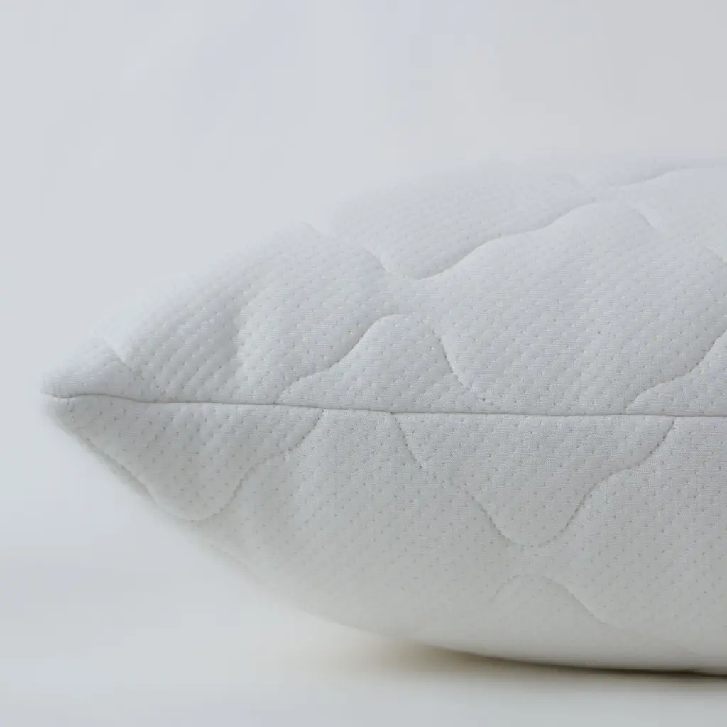 Подушка стьобана ТЕП Sleep Pro зі знімним чохлом 50x70 білий - фото 4