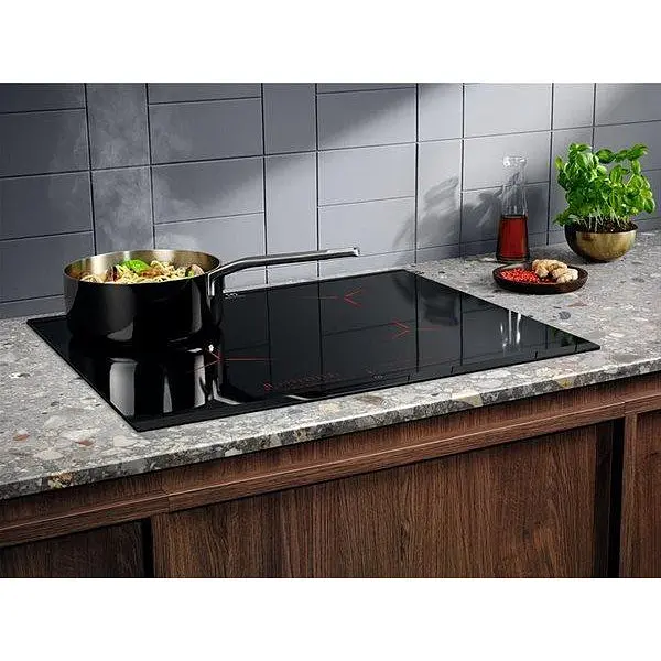 Варильна поверхня електрична Electrolux EIP6446 - фото 9