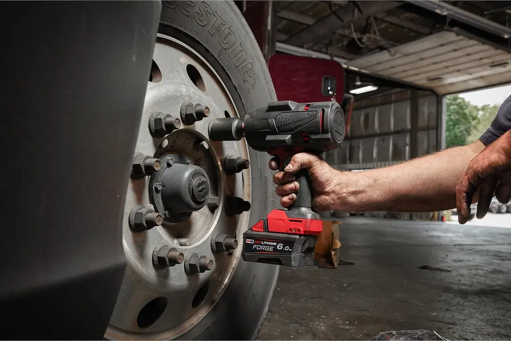 Milwaukee Гайковерт ударний аккумуляторний Milwaukee M18 FHIW2F12-0X 18В 1491Нм 0-2000об/хв 1/2" кейс 3.4кг без АКБ та ЗП - фото 7