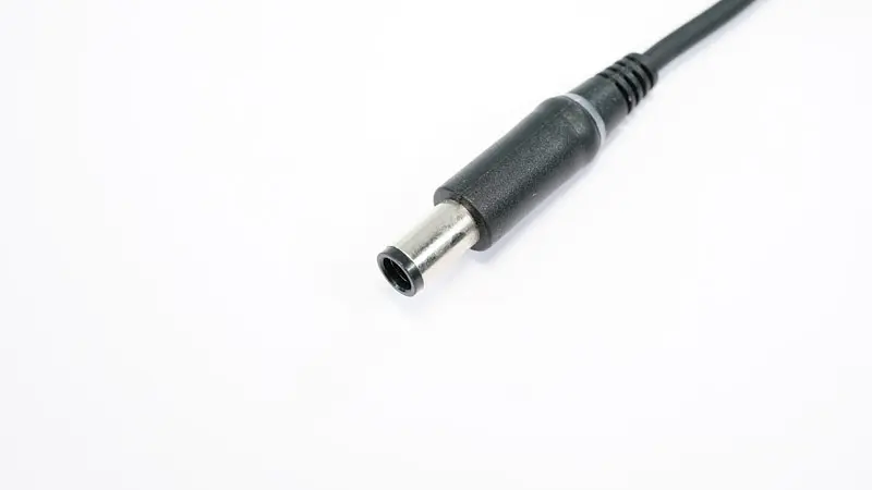 Блок живлення для ноутбука Dell SLIM 19.5V, 3.34A, 65W, 7.4x5.0-PIN, 3hole, Black (без кабеля) (0JNKWD) - фото 3