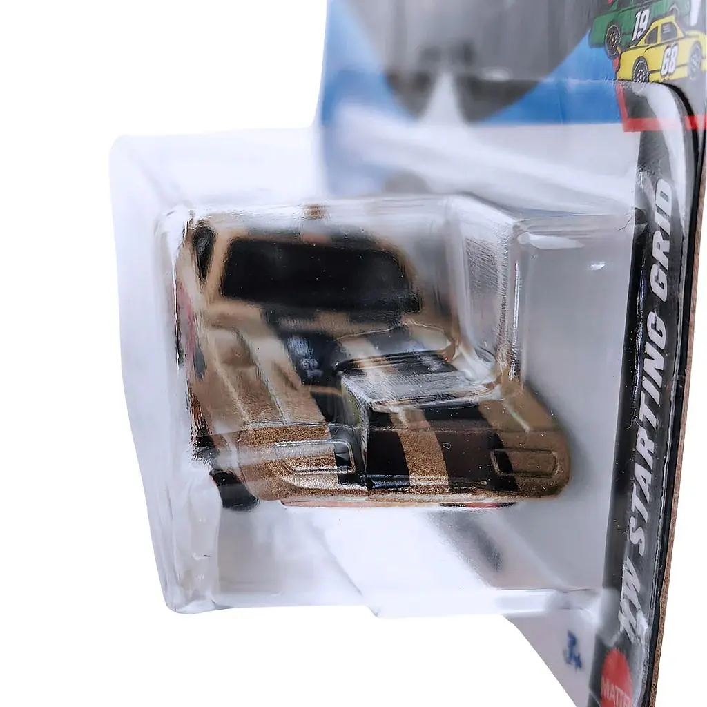 Базова машинка Hot Wheels HW Starting Grid 69 Dodge Charger Daytona золотиста (5785) JJH97-N521 - фото 5