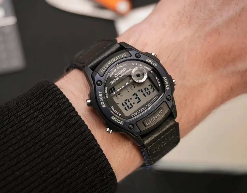 Годинник Casio W-220HF-2AVEF - фото 2