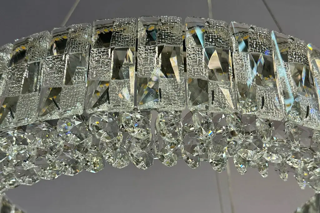 Підвісна кришталева LED-люстра кільце Linisoln 50033-500 50 см 80 Вт із димером для спальні та вітальні до 16 м2 - фото 4