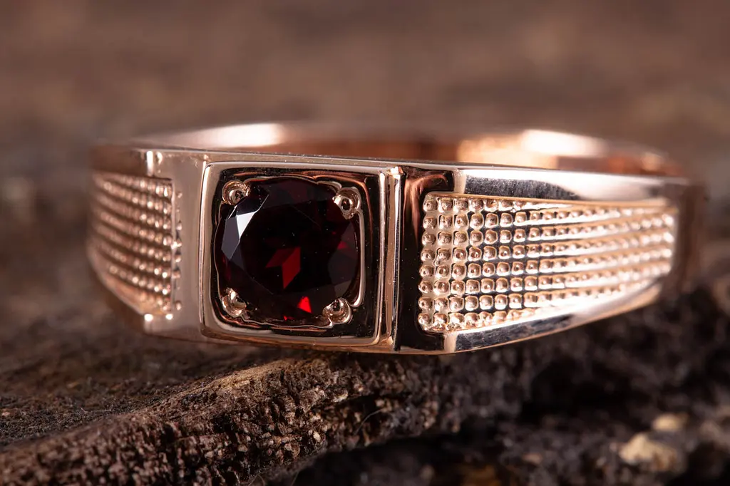 Чоловіча золота печатка з гранатом 20 MK-0002 - фото 7