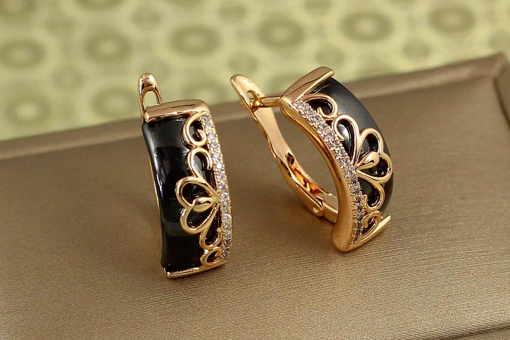 Сережки Xuping Jewelry він'єтка із чорною керамікою 1,8 см золотисті - фото 2