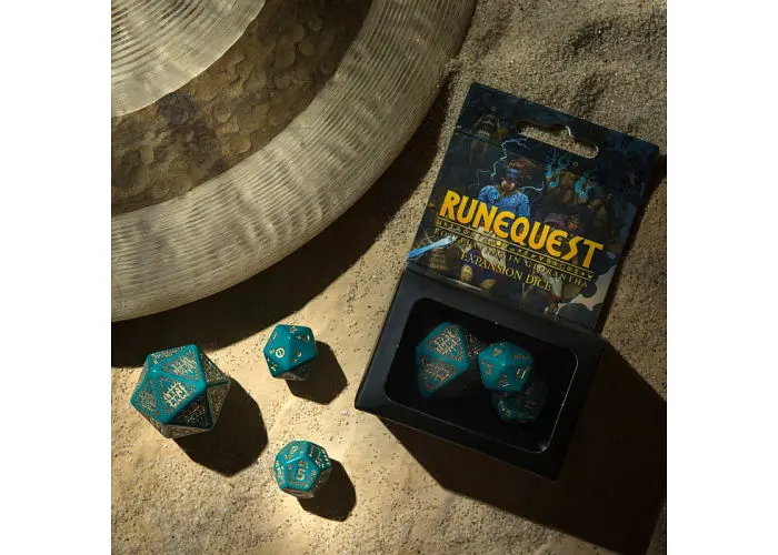Набор кубиков RuneQuest Turquoise & gold Expansion Dice , 3 шт. (SRQE97) - фото 5