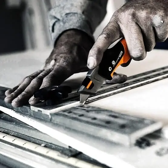 Складаний ніж Fiskars Pro CarbonMax ™ (1027224) - фото 4
