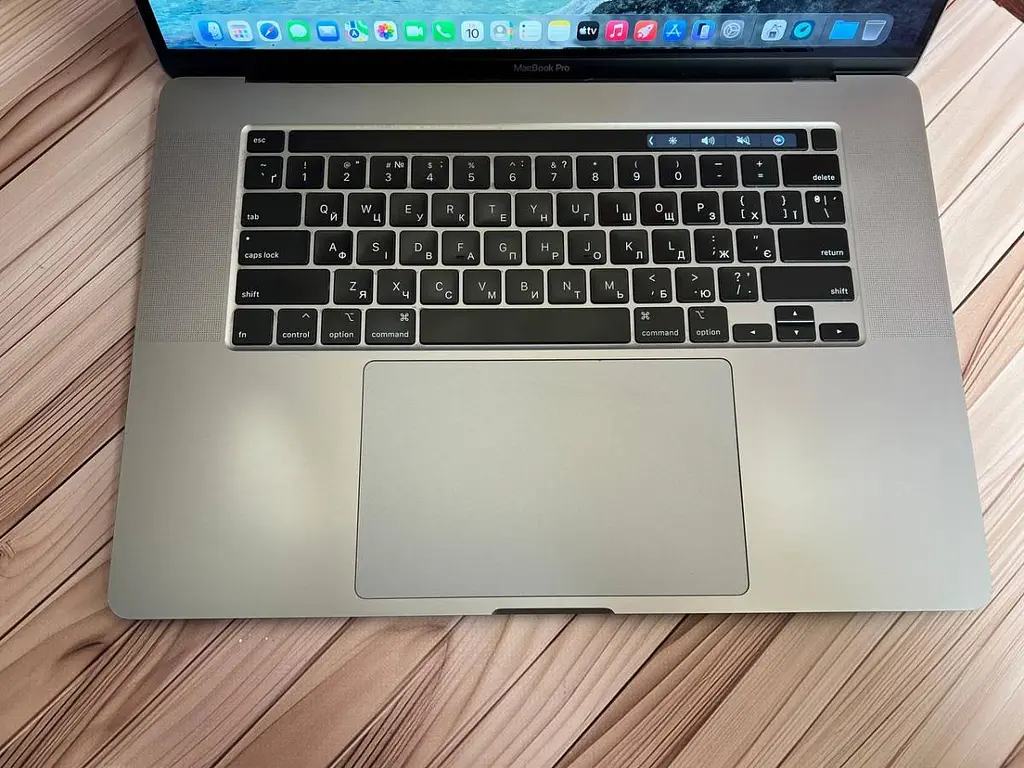 Ноутбук Apple MacBook Pro 16" A2141 i7-9750H/32/500 (C02FV2A0MD6R) Б/в - фото 2