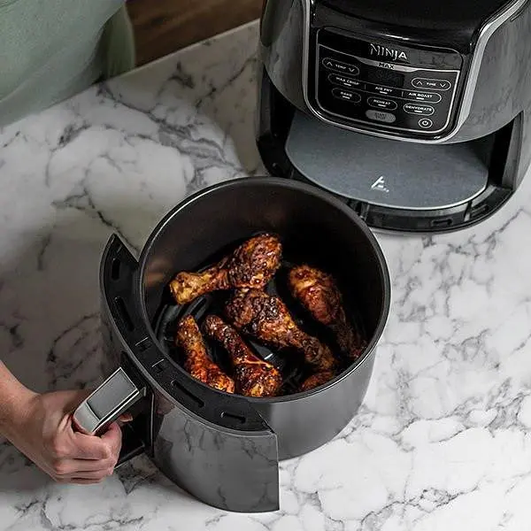 Мультипіч (аерофритюрниця) Ninja Air Fryer MAX AF160EU - фото 4