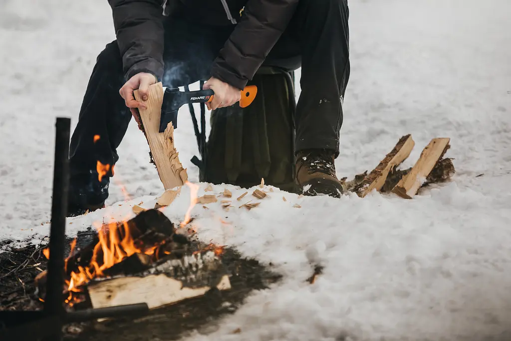 Сокира Fiskars туристична X7 35.4см 640 г (1015618) - фото 5