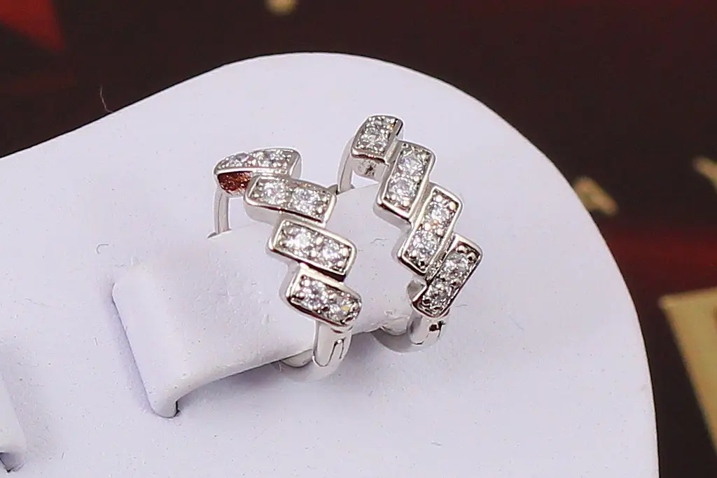 Сережки кільця Хuping Jewelry ялинка 1.3 см сріблясті - фото 3