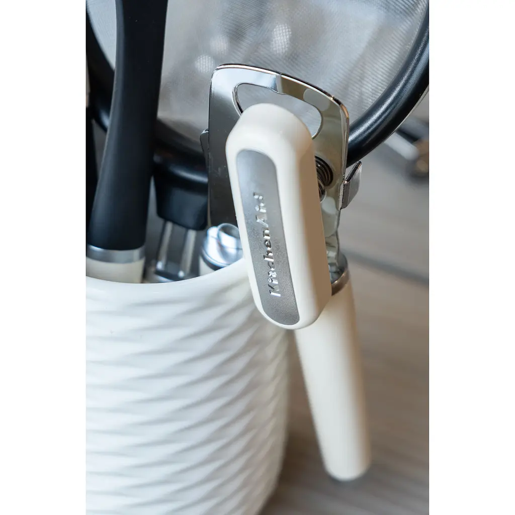 Открывалка для банок и бутылок KitchenAid Coreline кремовая (KAG199OHACE) - фото 5