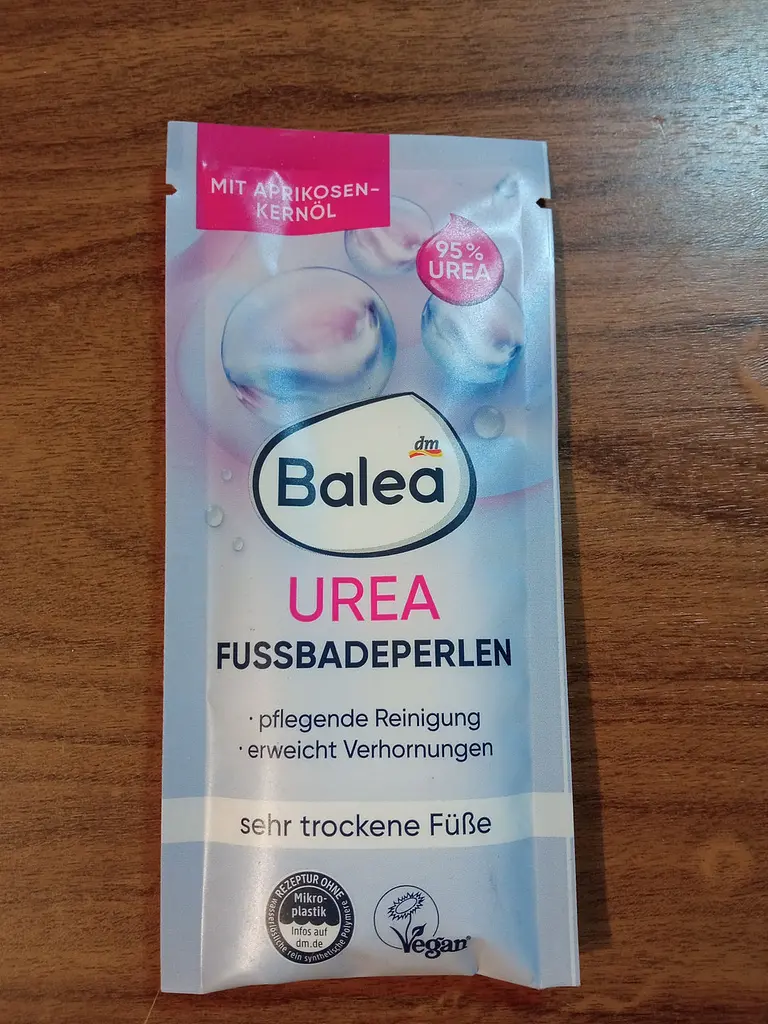 Перлинна ванночка для дуже сухих ніг Balea Fußbadeperlen sehr trockene Füße 95 % Urea 95% сечовина 20 г