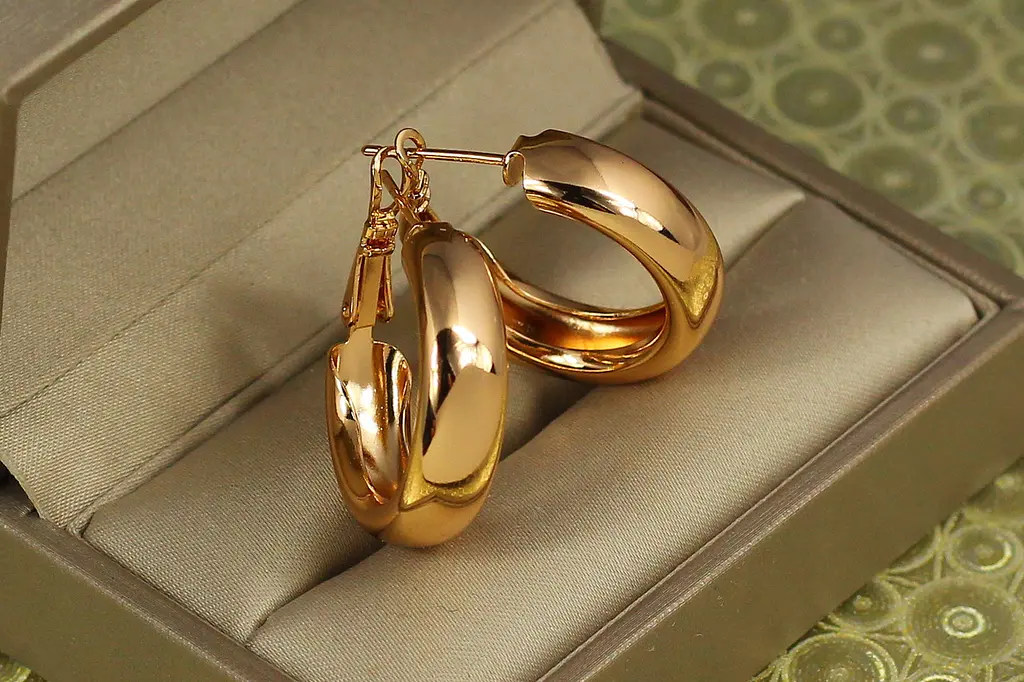 Сережки Xuping Jewelry колечки масивні конго 2,2 см золотисті - фото 2