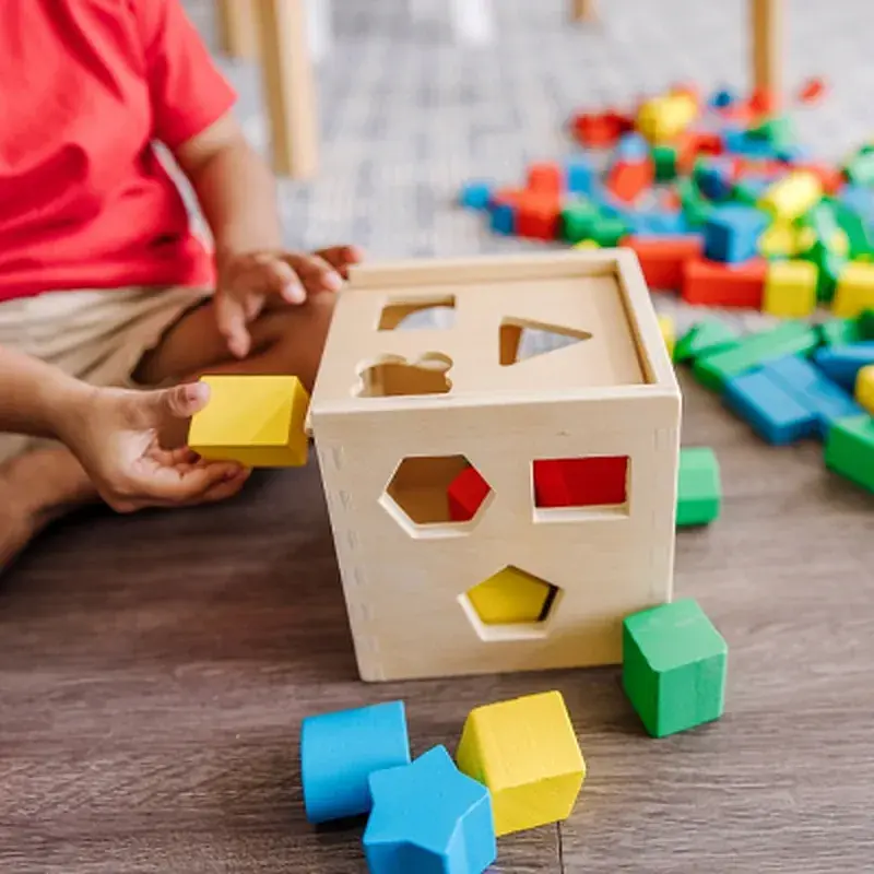 Розвиваюча іграшка Melissa&Doug МЕГА-набір Кубики/Сортер/Стучалка (MD93685) - фото 3
