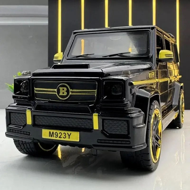 Колекційна металева модель позашляховика АвтоЕксперт Mercedes-Benz G65 AMG Brabus із золотими вставками, інерцією, світлом та звуком 1:24 - фото 3