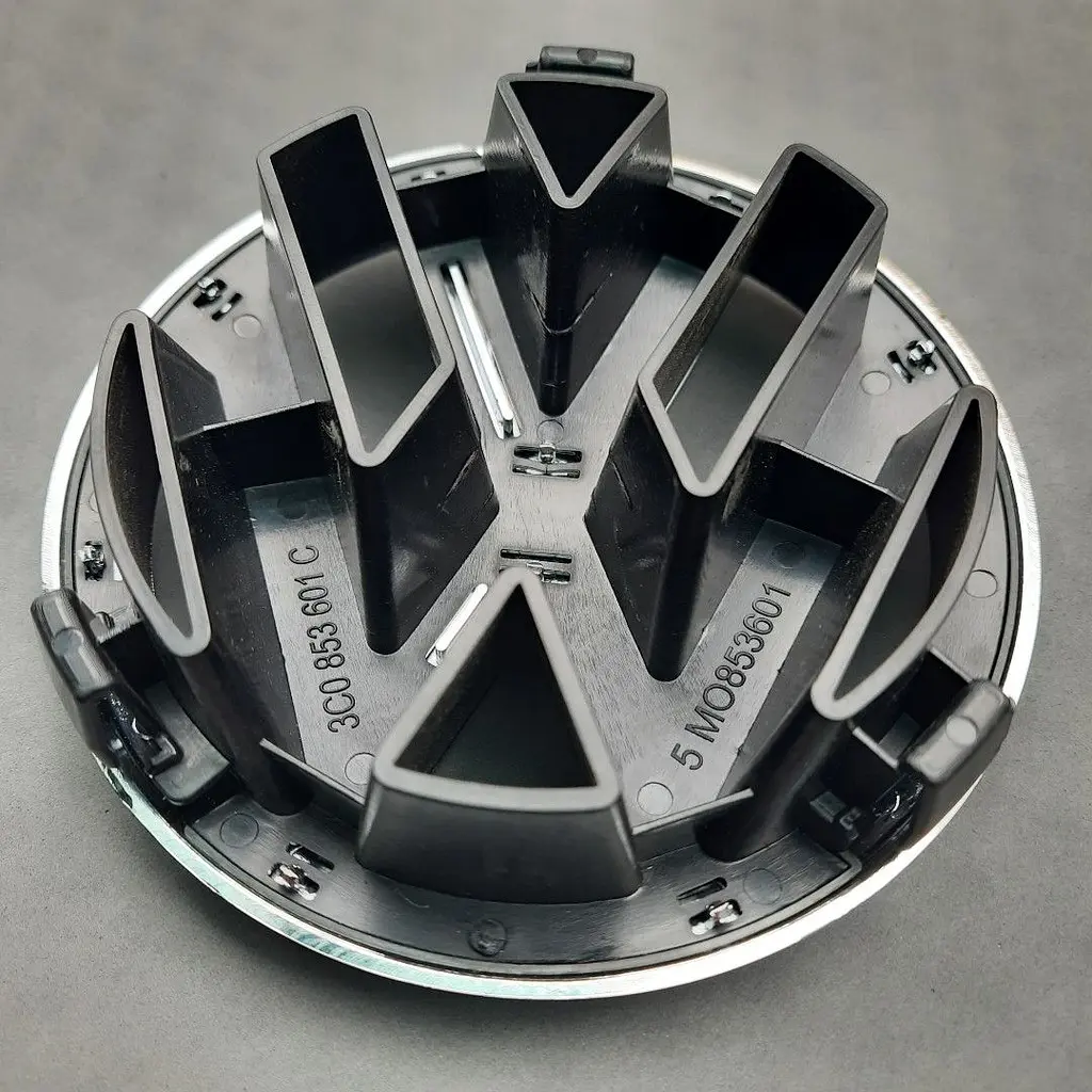 Емблема для Volkswagen Golf 6 B7 Caddy 137 мм пластикова вставна - фото 3