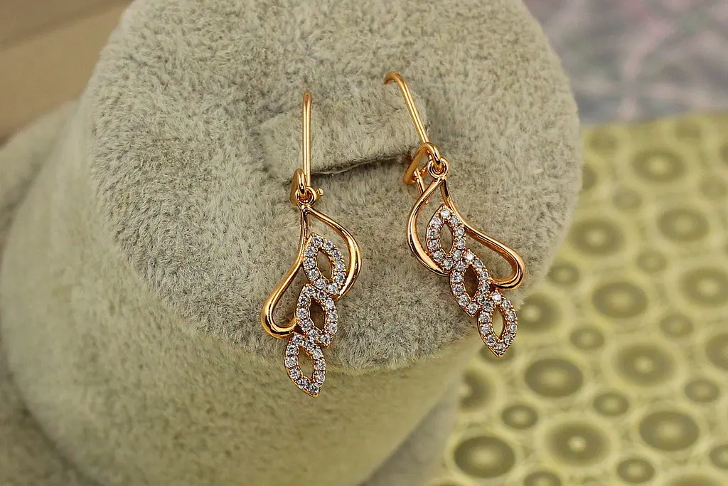 Сережки підвіски Xuping Jewelry Кульбіт 3,5 см золотисті - фото 2