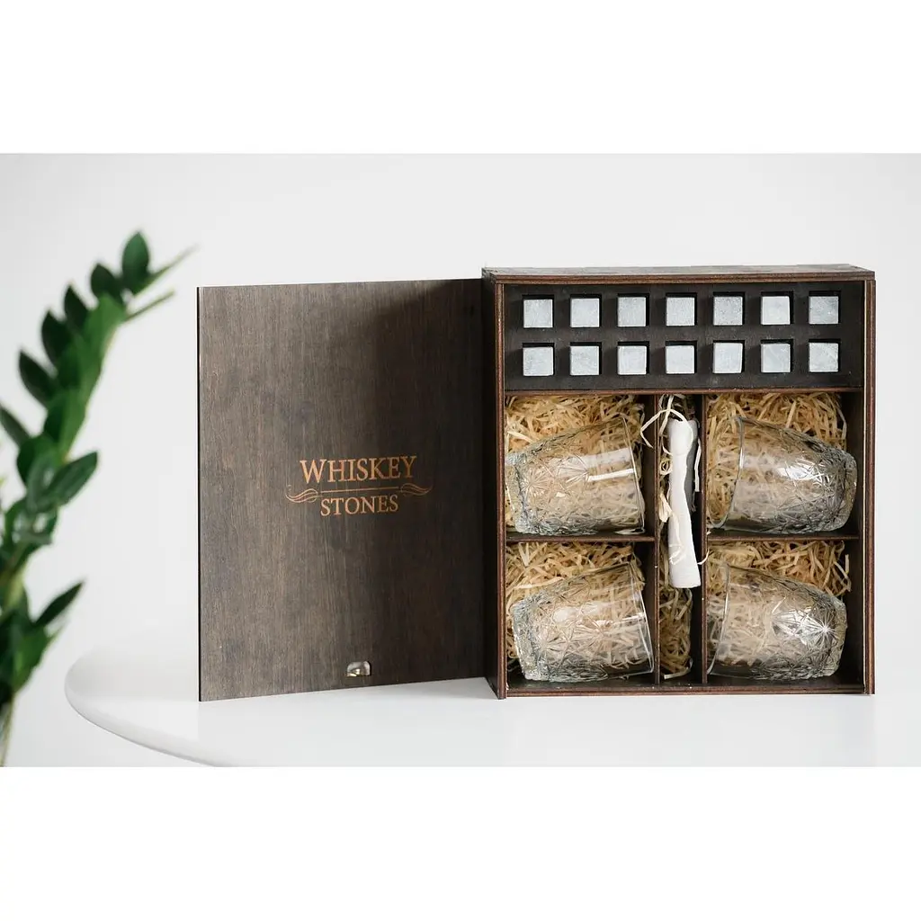 Подарунковий набір Whiskey Stones камені для віскі в дерев'яному пеналі №4 + 4 склянки Bormioli Rocco Dedalo + щипці + мішечок - фото 2