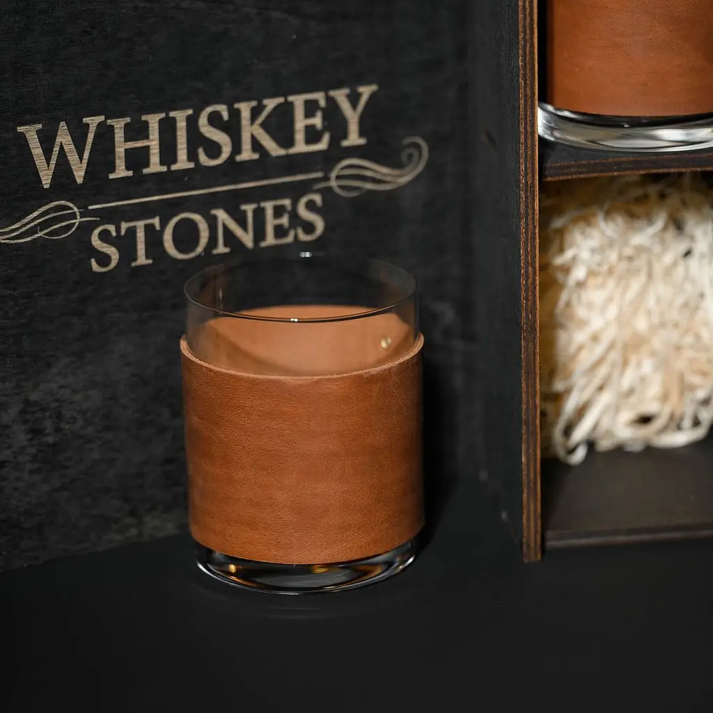 Подарунковий набір віскі Whiskey Stones №12 у дерев'яному пеналі - графин + склянки Larus - фото 6