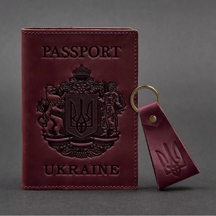 Подарунковий набір шкіряних аксесуарів з українською символікою бордовий - фото 5