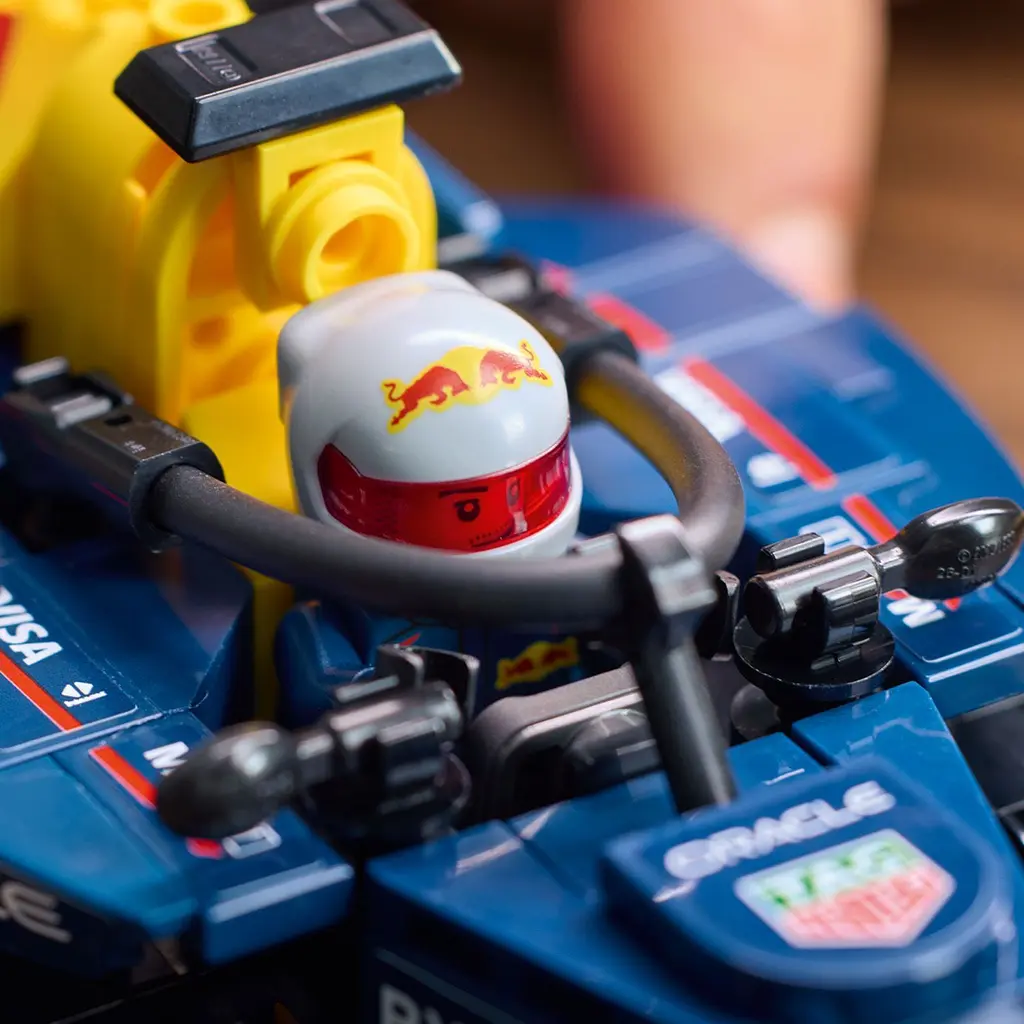 Конструктор LEGO Speed ​​Champions Автомобиль для гонки F1 Oracle Red Bull Racing RB20, 251 деталь (77243) - фото 7
