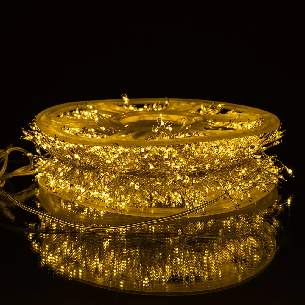 Новогодняя гирлянда комнатная роса Garlando D1500L50MWY 50 м 1500 LED Хвойная лапа белая проволока Желтое сияние  - фото 4