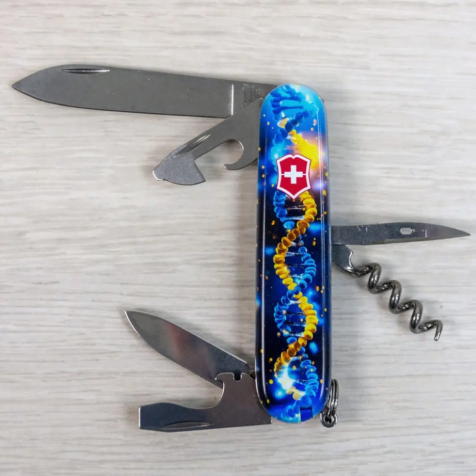Складаний ніж Victorinox SPARTAN UKRAINE ДНК Українця 1.3603.3.T3270pw - фото 5