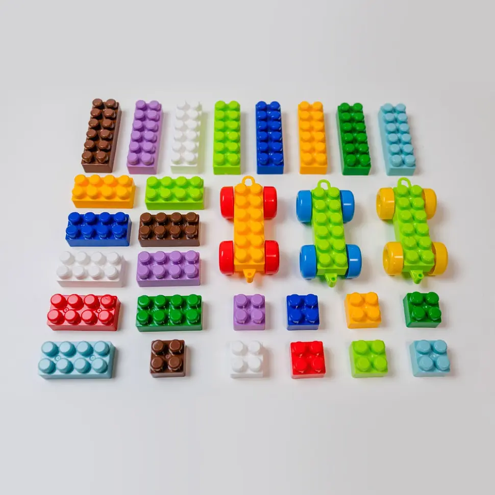 Детский набор "Играем и учимся" 04660/7 в наборе стол, стул, конструктор - фото 6