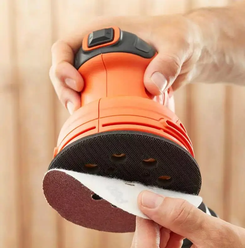 Шлифмашина эксцентриковая сетевая Black&Decker BEW210 - фото 7