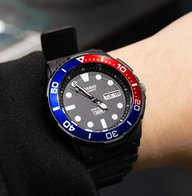 Годинник Casio MRW-230H-1E2VEF - фото 2