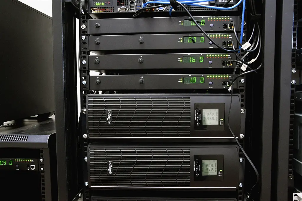 Джерело безперебійного живлення EnerGenie EG-UPSRACK-13 3000VA - фото 6